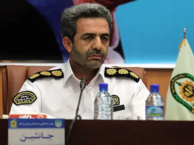 نشست زمین در مقابل پارک ساعی/ عبور خودرو ها از لاین BRT
