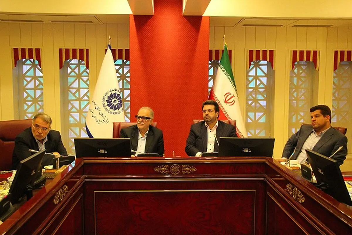 حمایت اتاق بازرگانی اصفهان از تبدیل جوانان مستعد به فعالان اقتصادی توانمند/ دانشگاهیان فرهیخته از منابع مهم توسعه پایدار اصفهان هستند