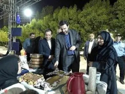 بازدید مدیرعامل سازمان منطقه آزاد کیش از نمایشگاه توانمندی های معلولان کیش
