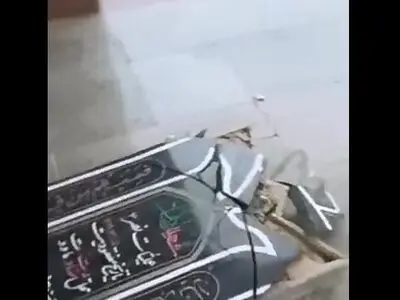  شکستن قبور شهدا توسط افراد ناشناس در اراک! + فیلم