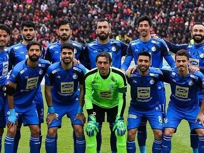 استقلال  به مصاف اکسین می‌رود