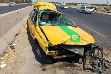یک کشته و 2 مصدوم در حادثه واژگونی تاکسی در محور تاکستان-قزوین