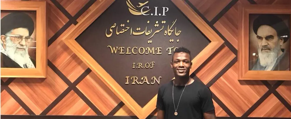 گرو در باشگاه استقلال حاضر شد (عکس)