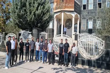 تجمع کارکنان پتروشیمی ایلام در اعتراض به عدم پرداخت مطالبات شرکت پیمانکار