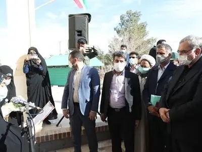 وزیر بهداشت وارد خاتم شد
