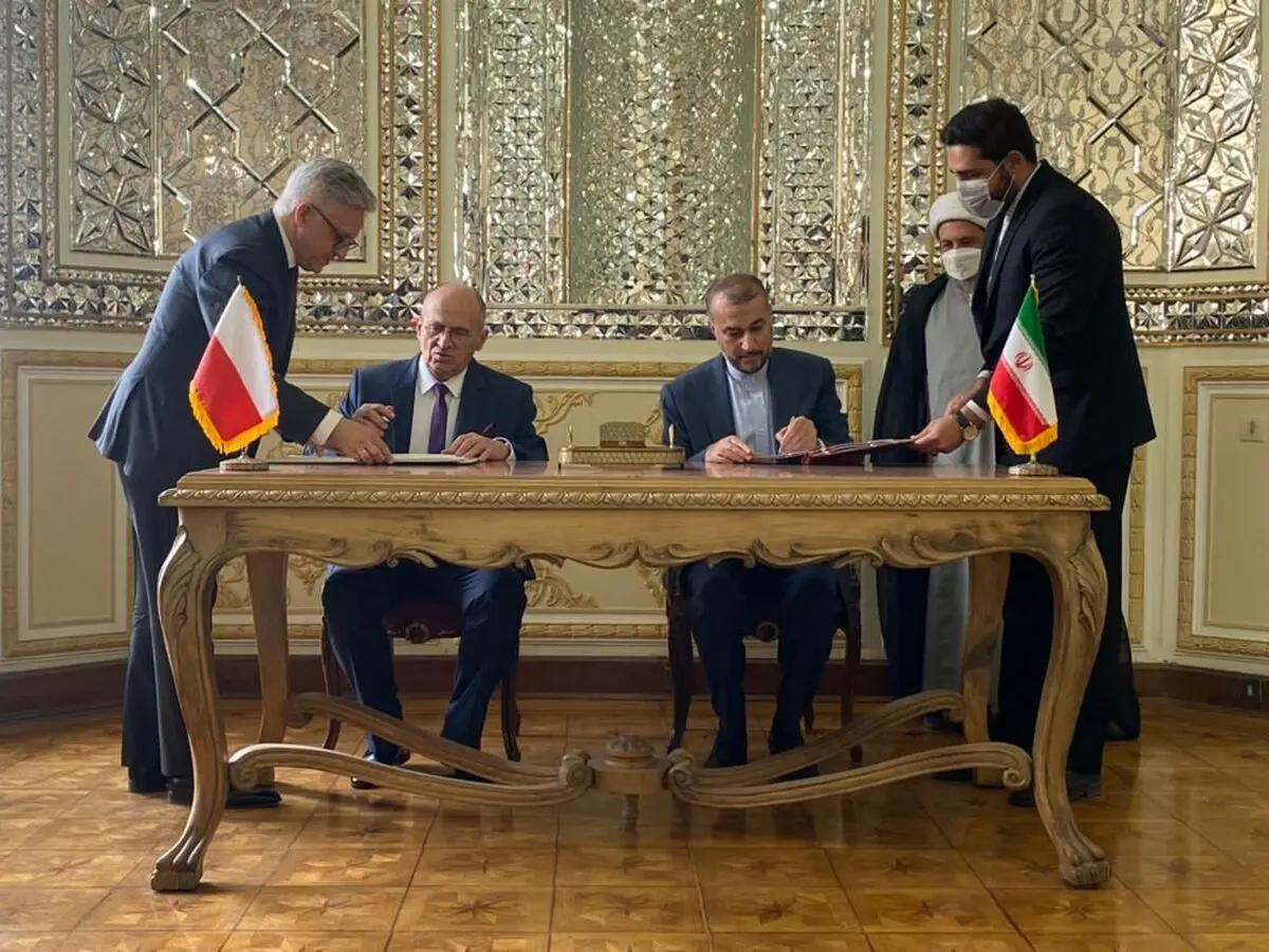 سند همکاری‌های فرهنگی بین ایران و لهستان امضا شد