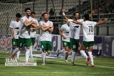 برد خانگی تیم فوتبال ذوب آهن اصفهان مقابل مس رفسنجان