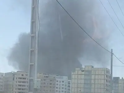 مهار حریق تریلی حامل سوخت در گمرک زاهدان ؛ حادثه خسارت زیرساختی نداشت