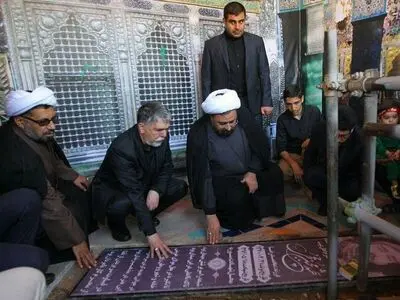 حضور وزیر ارشاد بر سر مزار شهید محسن حججی