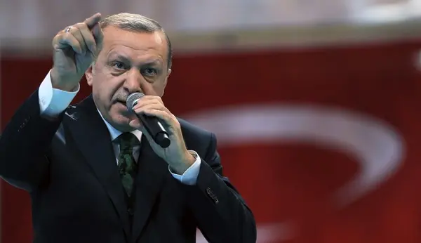 بررسی احتمالات پیروزی اردوغان و اوغلو