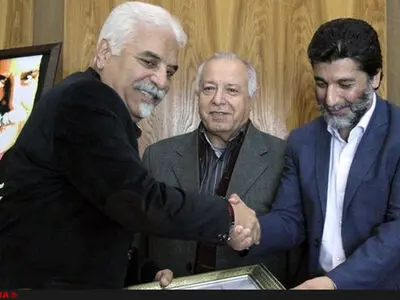 مهاجرت و بیکاریِ نویسندگان و شاعران؛ شیراز را از رونق انداخته‌/ رونقِ ازدست رفته‌ی تشکل‌های ادبی
