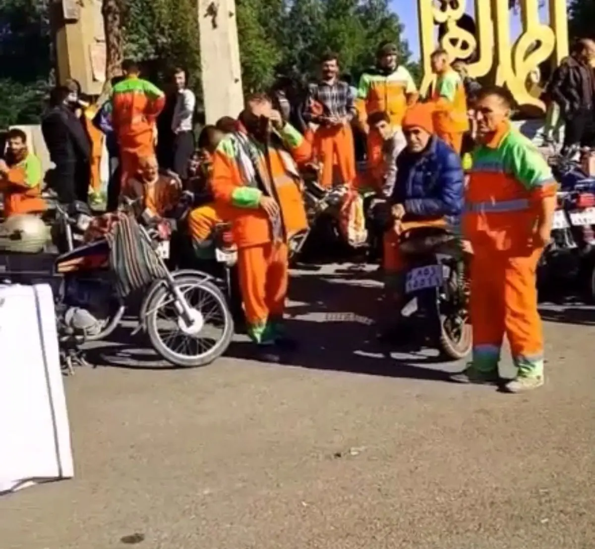 تجمع پاکبانان شهرداری دزفول/ دستمزدها ناچیز است