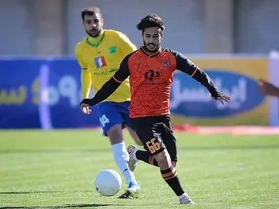 مخالفت با درخواست پرسپولیس/ 4 بازیکن جدید در مسیر مس رفسنجان
