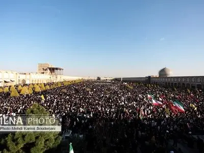 خروش مردم غیور اصفهان به مناسبت شهادت امام خامنه ای