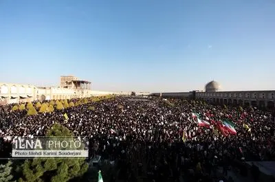 خروش مردم غیور اصفهان به مناسبت شهادت امام خامنه ای