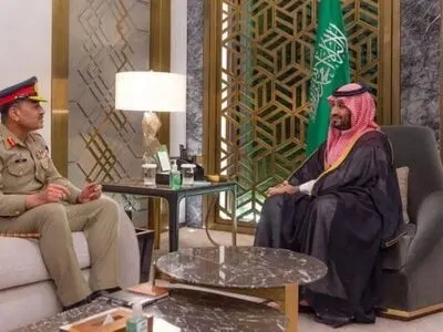 دیدار ولیعهد عربستان با فرمانده ارتش پاکستان
