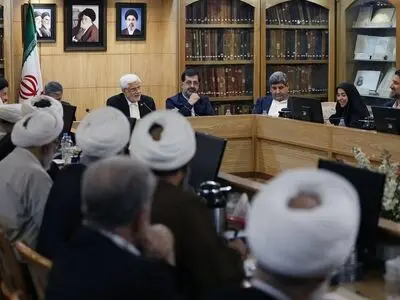  منع شرعی برای انتخاب وزیر زن وجود ندارد/ استفاده از توان زنان برای دولت ضرورت است