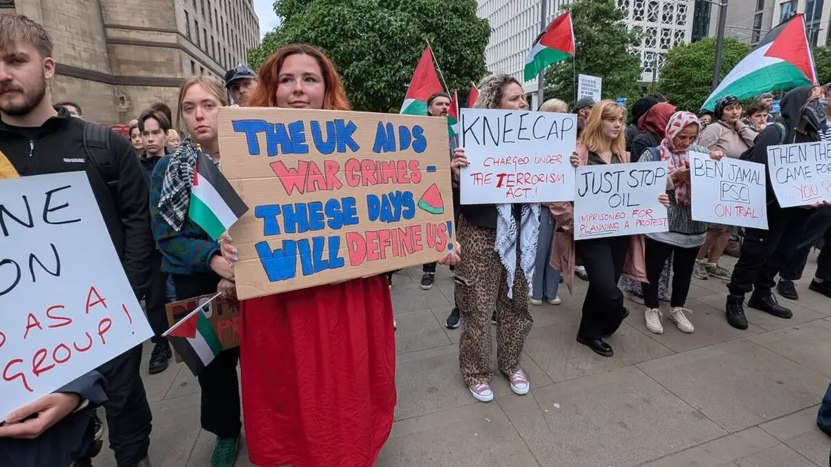 پول جنگ علیه ایرانی‌ها و فلسطینیان از مالیات ما داده می‌شود