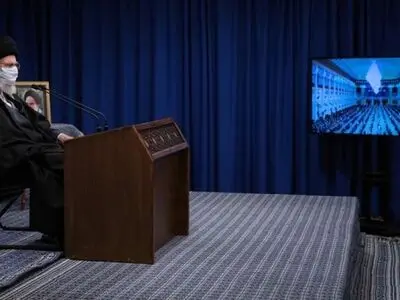 قائد الثورة : الثورة الاسلامیة منذ انطلاقتها واجهت عداء القوى الاستکباریة