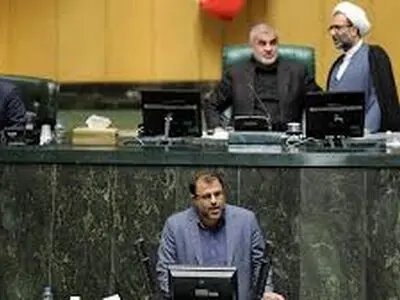 مخالفتم با عراقچی به دلیل مواضع ناپخته او در زمان حضورش در وزارت خارجه است