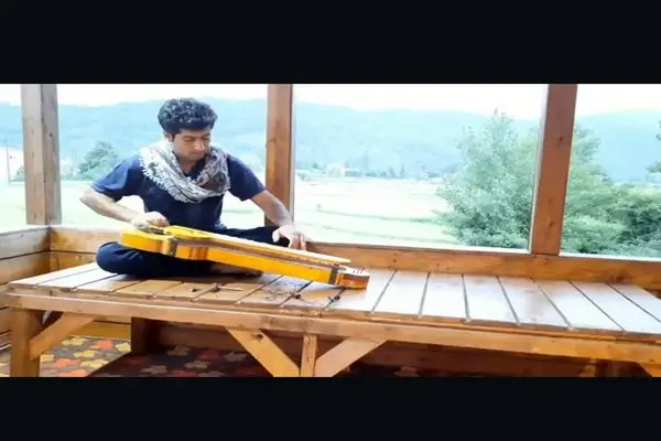 طنینِ موسیقی حماسی و آیینی جنوب کرمان در سواحل بندر می‌پیچد