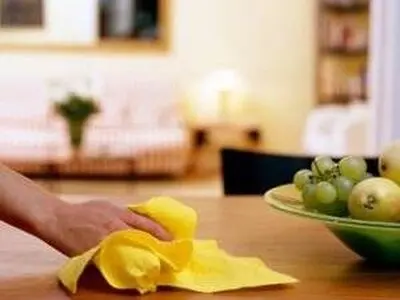تمیز کردن لکه چربی کابینت و آشپزخانه