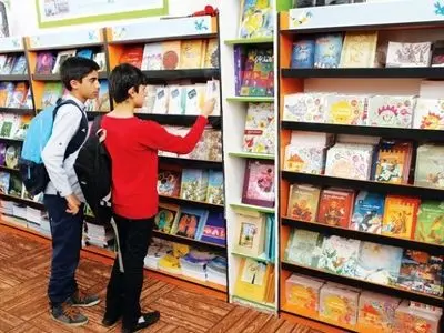 لزوم تهیه فهرستی از کتاب‌های مناسب برای کودکان و نوجوانان