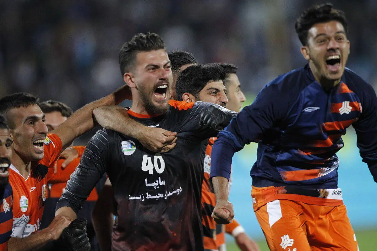 شب فراموش نشدنی عقاب جوان مقابل استقلال