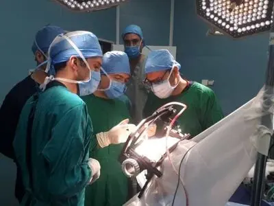 جراحی موفقیت‌آمیز تومور مغزی بدون شکافتن جمجمه در اراک