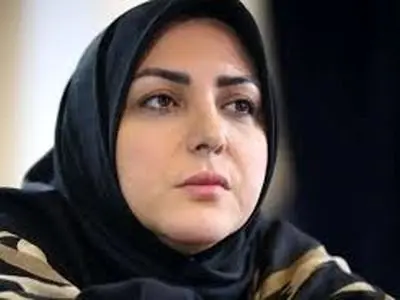 انتقاد المیرا شریفی‌مقدم از مجری شبکه افق+ فیلم