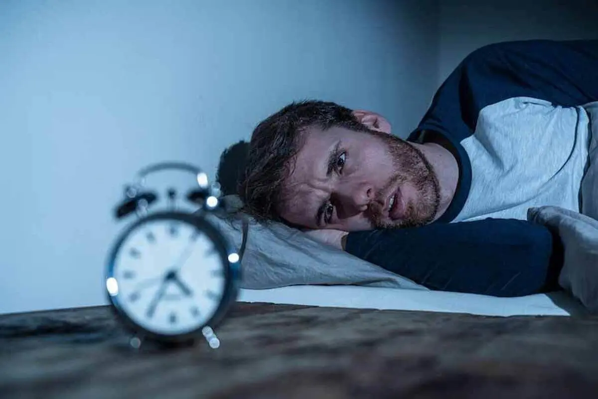 آیا کم خوابی باعث ریزش مو می شود؟