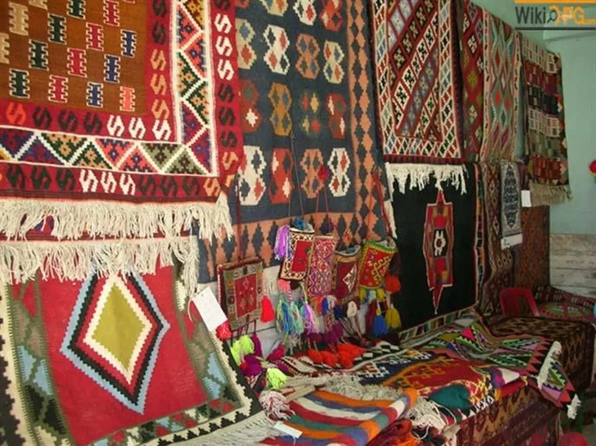  سالانه ۲۱ هزار متر مربع گلیم در استان تولید می شود 