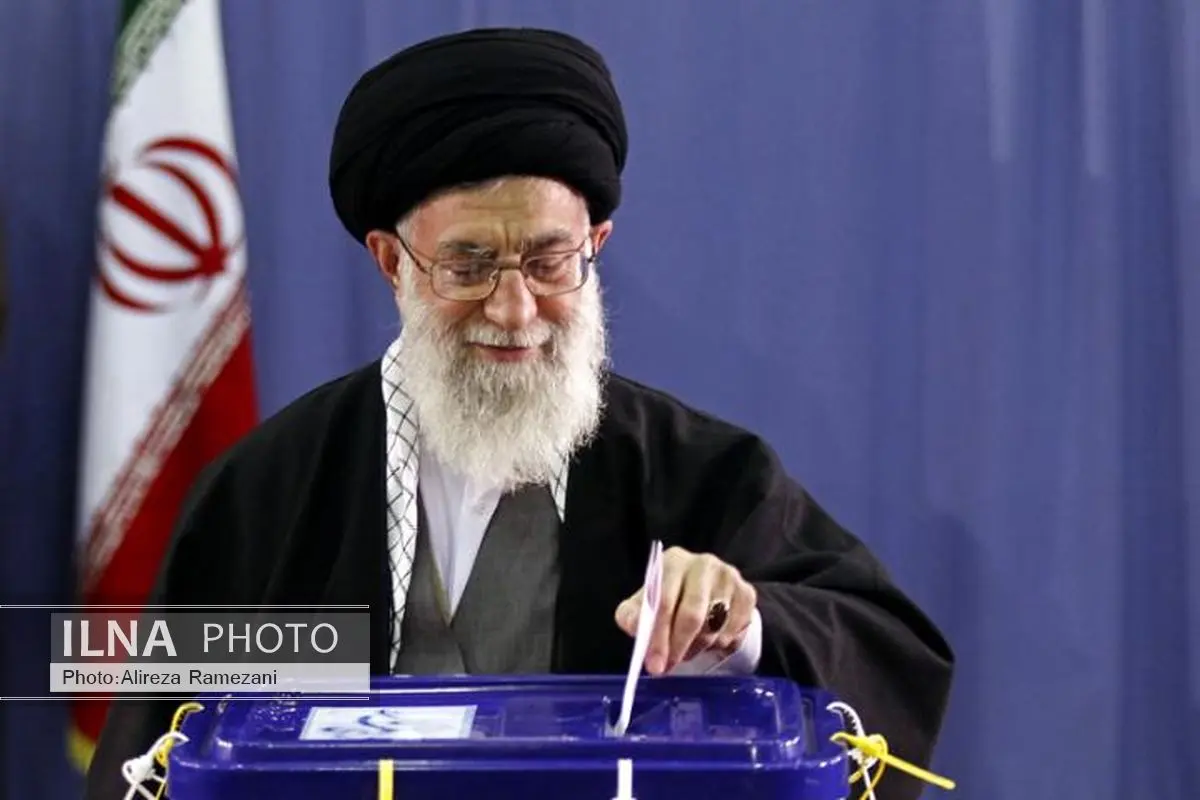 رهبر انقلاب رای خود را به صندوق انداختند