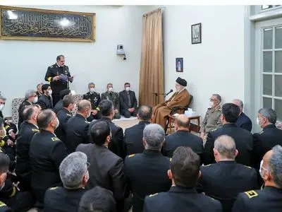 Supreme Leader terms Army Navy as Iran's great capacity
