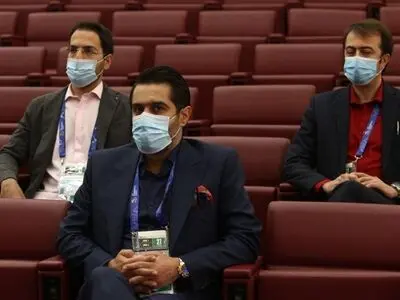 کنایه افشین پیروانی به کیفیت چمن وطنی 
