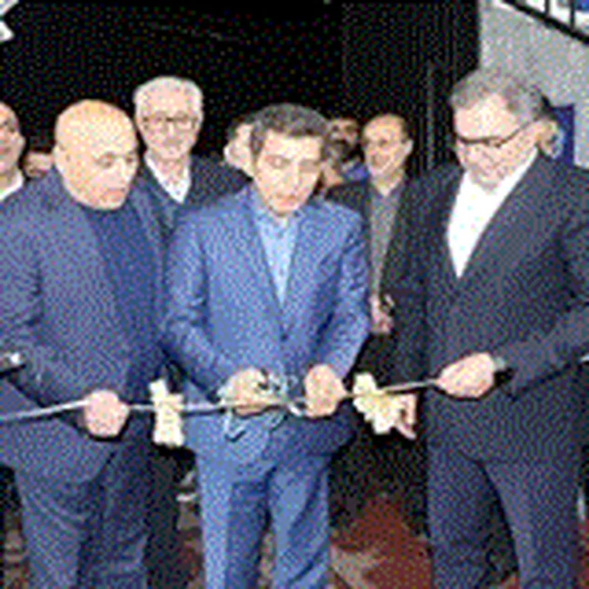 بهره برداری از سالن چندمنظوره مجموعه فرهنگی‌–ورزشی "آسایش" ساری/ تاکید بر حمایت از کارخانه چوب و کاغذ مازندران