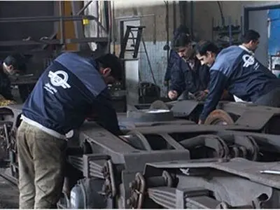 کارگران پیمانی «تعمیرات واگن» راه آهن آذربایجان خواستار تبدیل وضعیت استخدامی خود هستند