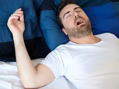 روش‌های ساده درمان خروپف | خرناس چه زمانی خطرناک می‌شود؟