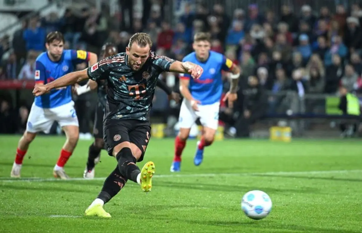 ویدیو: گل سوم بایرن مونیخ به آگزبورگ توسط هری کین