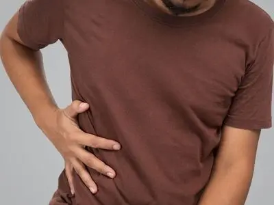 دلایل درد زیر دندهٔ سمت راست + اینفوگرافیک