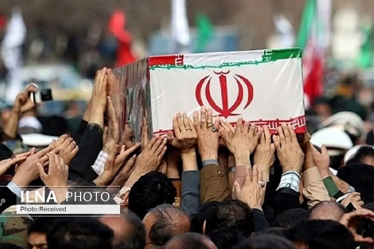 پیکر شهید نیروی انتظامی در بوئین‌زهرا تشیع شد