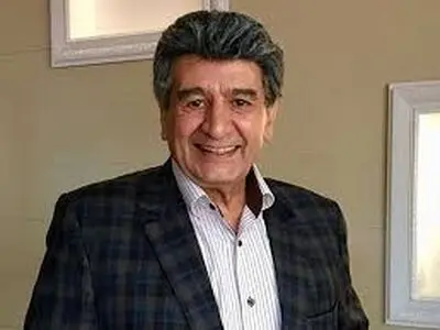 تصویری قدیمی از منوچهر والی‌زاده در کنار ناصر طهماسب