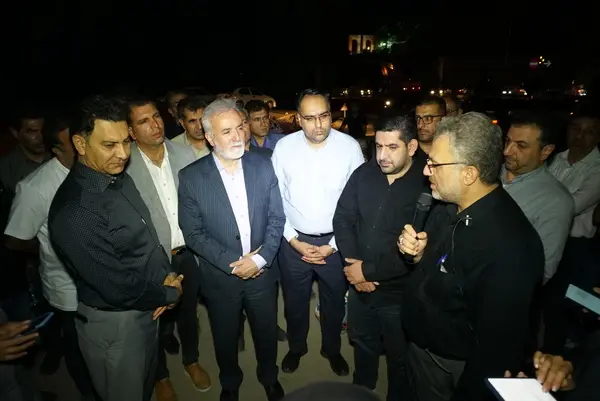 بازدید شبانه شهردار شیراز از پروژه زیربنایی لوله‌گذاری محور دروازه قرآن