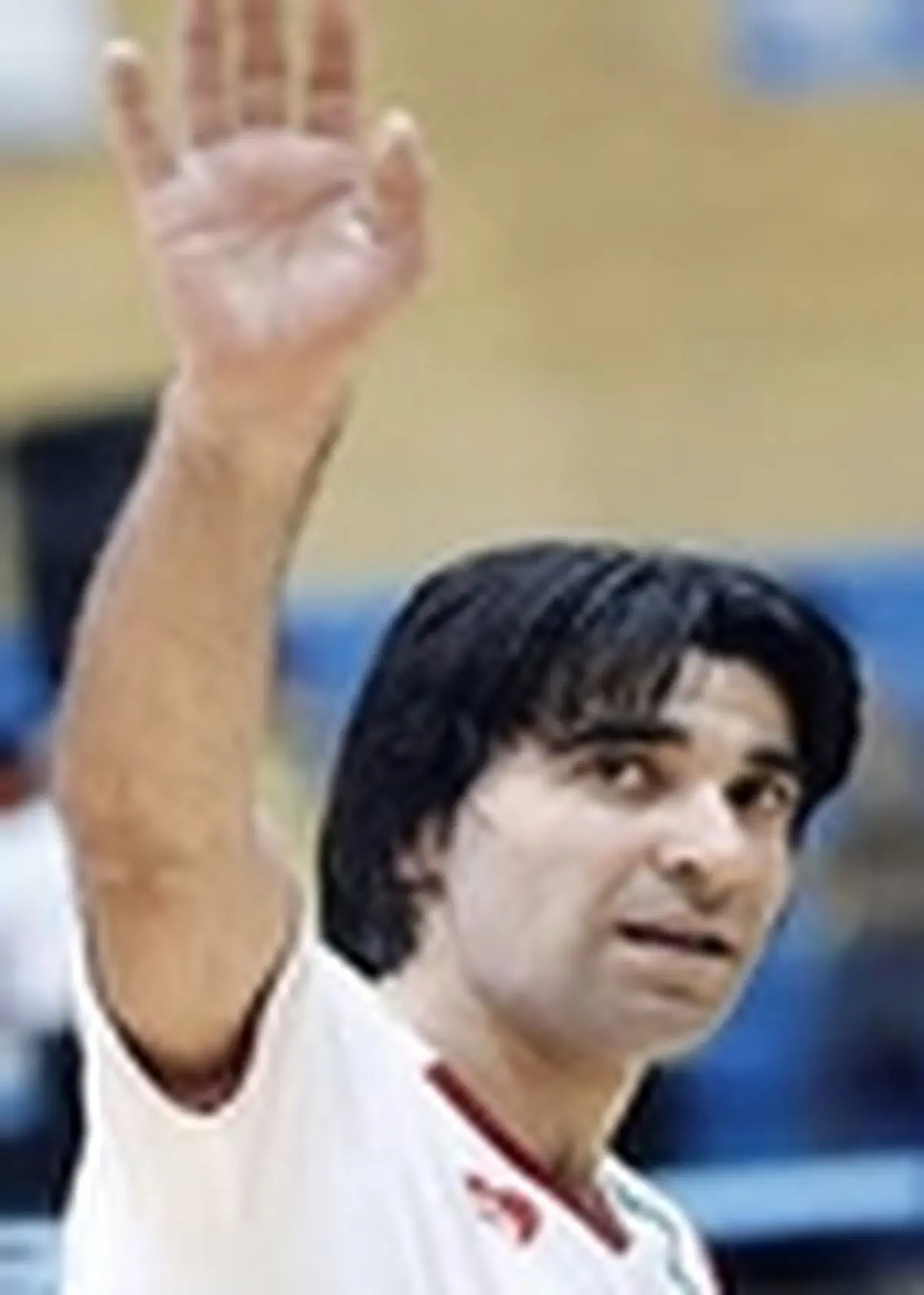 وحید شمسایی عضو داوطلب هلال احمر شد
