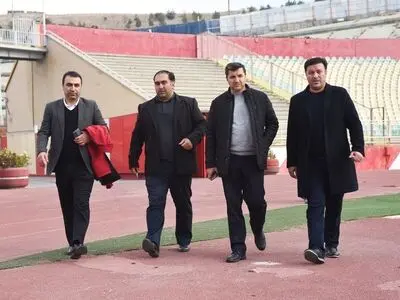 بازدید مدیرعامل باشگاه تراکتور از ورزشگاه یادگار امام (ره)