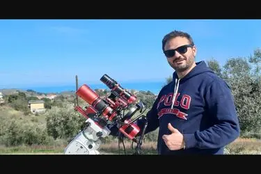 تصویری موزاییکی از شگفتی‌های کیهان با عکاسی از بالکن!