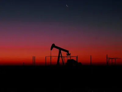احتمال ریزش بیشتر بازار نفت / خطر ورشکستگی شرکت‌های نفتی