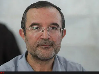 تمامی تشکل‌های کارگری از روحانی حمایت می‌کنند/ شهردار تهران برای فرار از پاسخگویی به فرافکنی روی‌ آورده‌ است