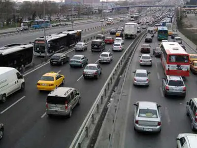 اعمال محدودیت ترافیکی در محورهای  کرج- چالوس و هراز 