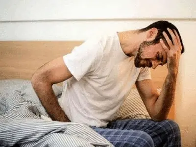 دلایل سنگینی پاها هنگام بیدار شدن از خواب